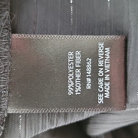 Torrid Black Sheer Short Sleeve Ruffle Neck Blouse Size 2X - Picture 7 of 8